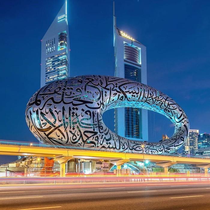 Dubai Nightlife Holiday with Marina Cruise, Burj Khalifa and Abu Dhabi Tour – 4 Days