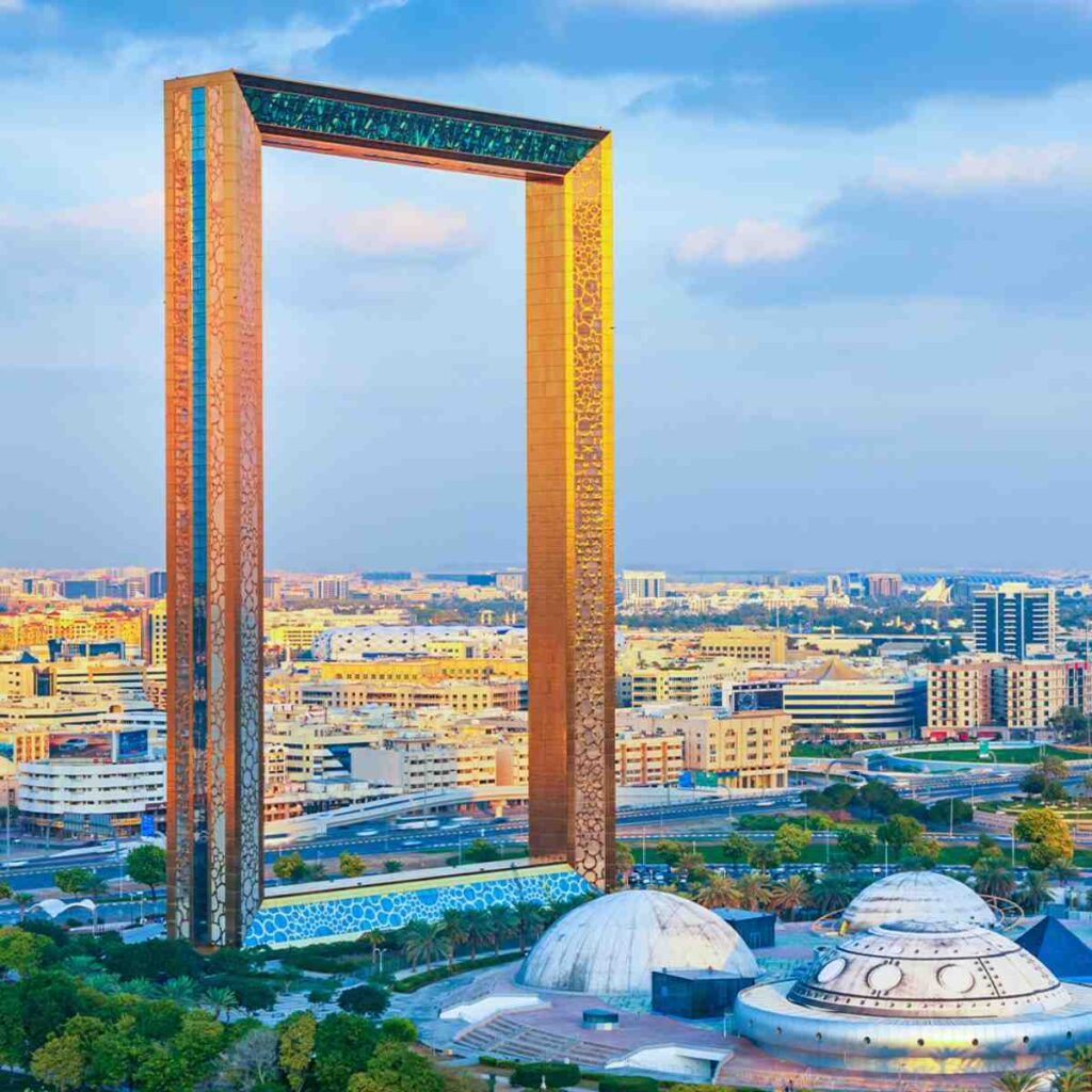 6 Days Dubai Romantic Tour with Safari, Cruise and Burj Khalifa Visit